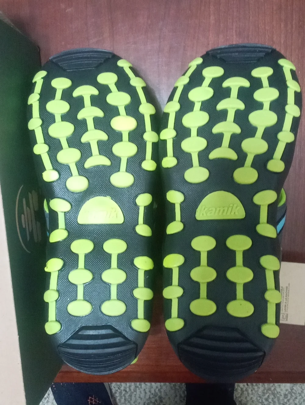 Kamik Kids' Neon Lime & Gray Sandal Shoe 6 Youth NWT $55